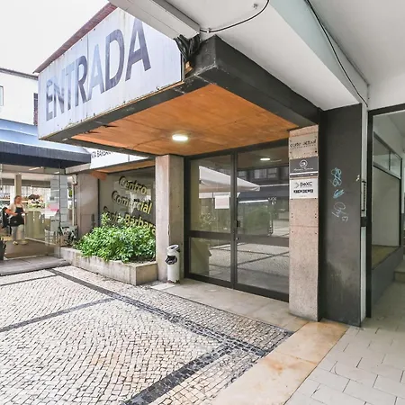 Charming Garden By Se Braga